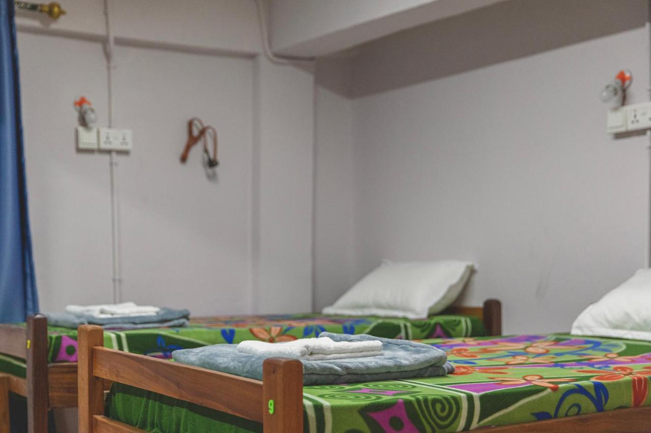 אקרה African Vibrations Hostel Osu מראה חיצוני תמונה