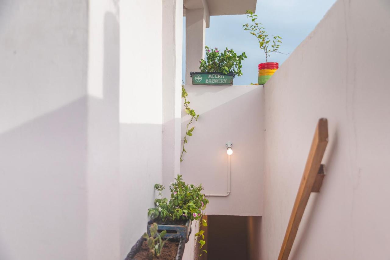 אקרה African Vibrations Hostel Osu מראה חיצוני תמונה