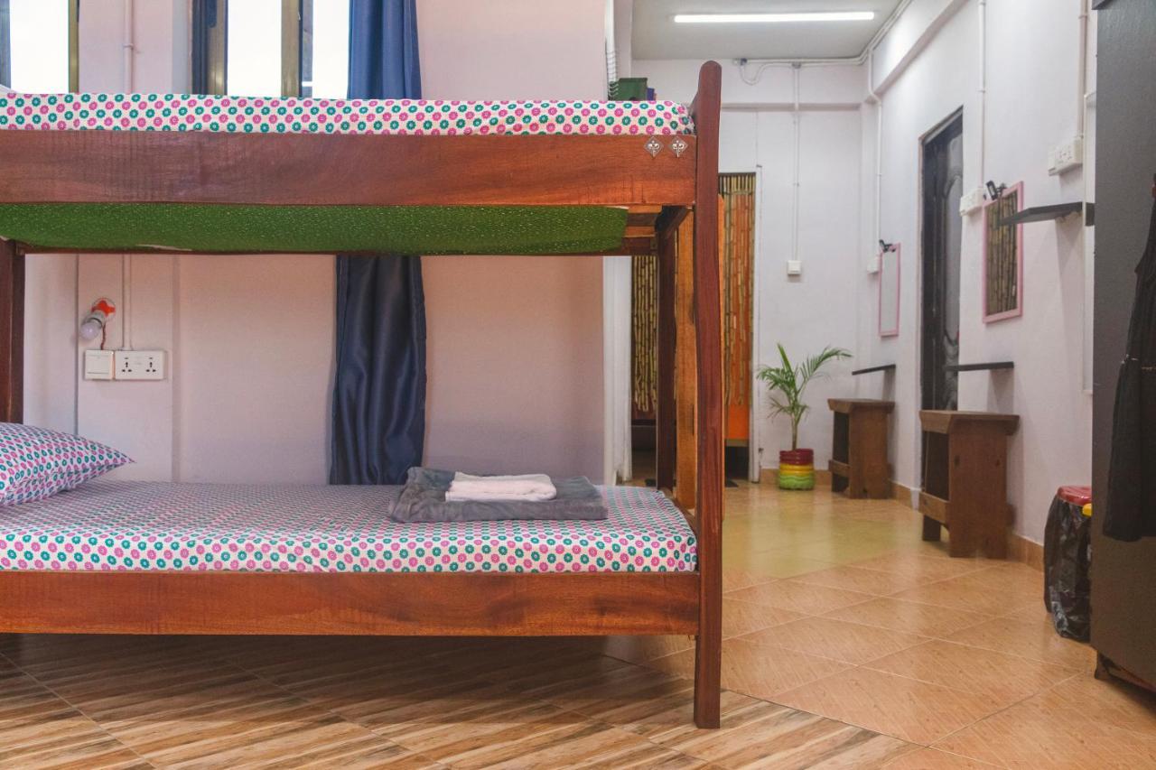 אקרה African Vibrations Hostel Osu מראה חיצוני תמונה
